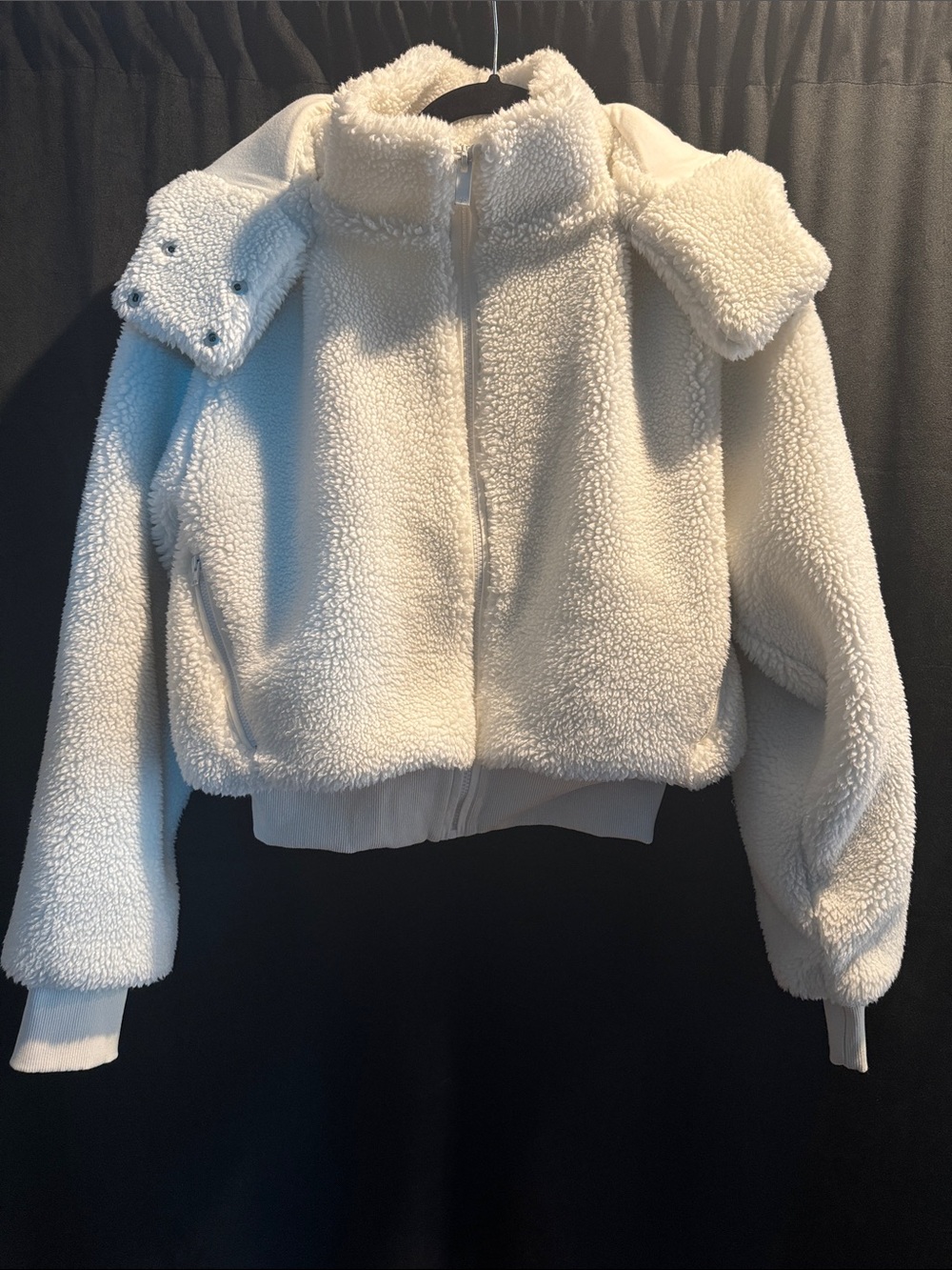 Alo Foxy White Sherpa Zip-Up Jacket